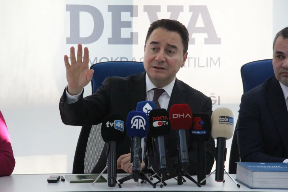 Babacan : Vatandaşlarımızın provokatif örgütlerin hareketlerine dikkat etmeleri gerekir 