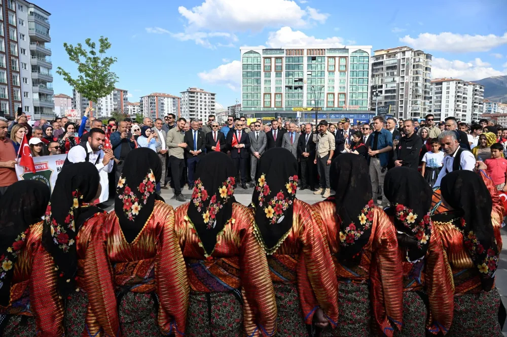 Malatya’da 15 Mayıs Aile Günü Kortej Yürüyüşü Düzenlendi
