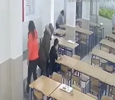Down sendromlu oğlunu sandalyeden düşüren öğretmenden şikayetçi oldu