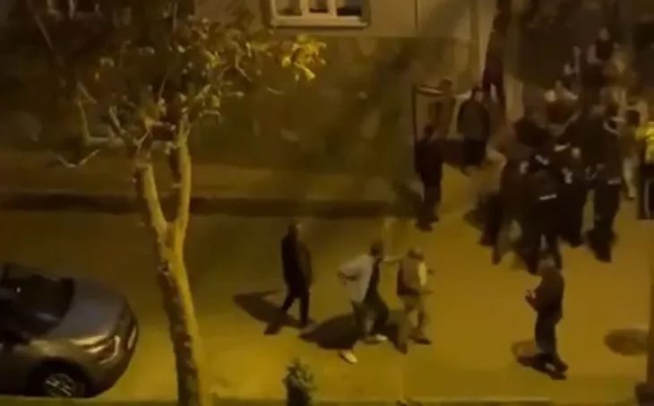 Kimlik sorgusu yapmak isteyen polislere saldıran 2 şüpheli gözaltına alındı