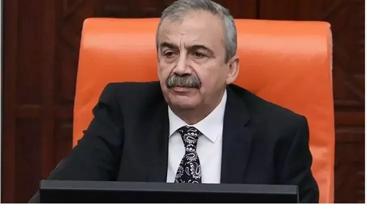 Sırrı Süreyya Önder hayatını kaybetti