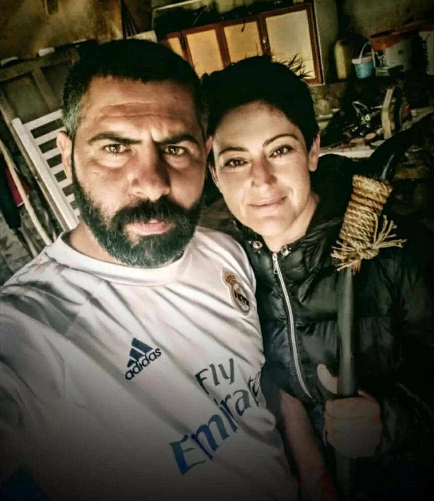 2 çocuk babası ,sevgilisiyle birlikte ağaca asılı halde ölü bulundu