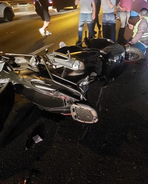 FSM Köprüsü girişinde motosiklet kazası :1 ölü 3 yaralı