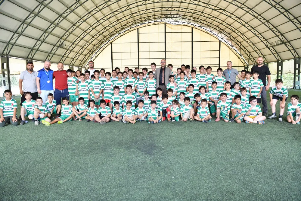 Yeşilyurt Belediyesi Futbol Kursunda Geleceğin Yıldızları Yetişiyor