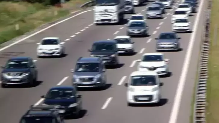 Karayollarındaki hız sınırlama uygulamalarında yeknesaklık genelgesi Resmi Gazete’de