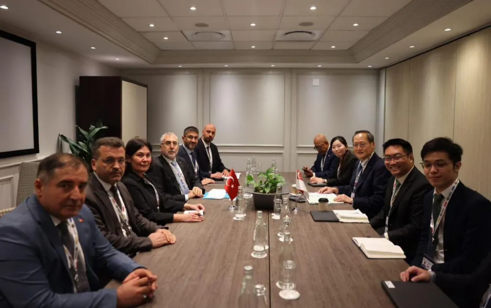 Bakan Işıkhan, Singapur İşgücü Bakanı Tan See Leng ile görüştü