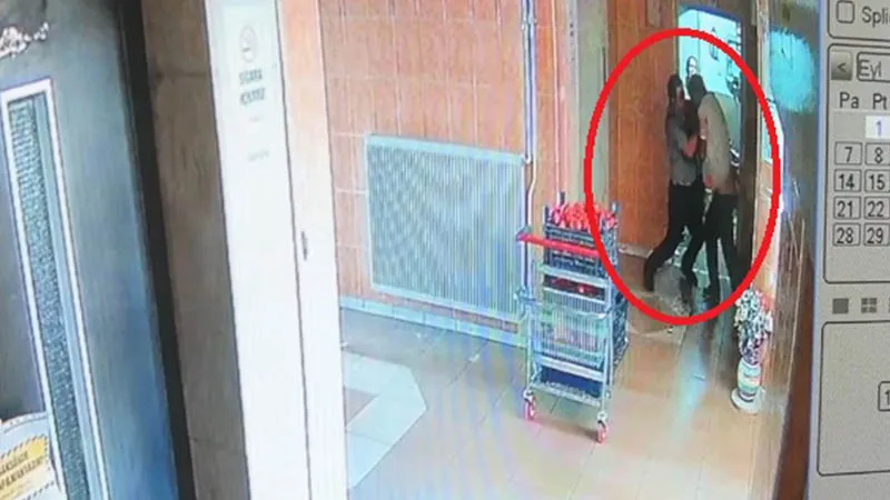 Kayseri’de bina görevlisinin defalarca bıçaklanarak öldürüldüğü anın kamera görüntüleri çıktı