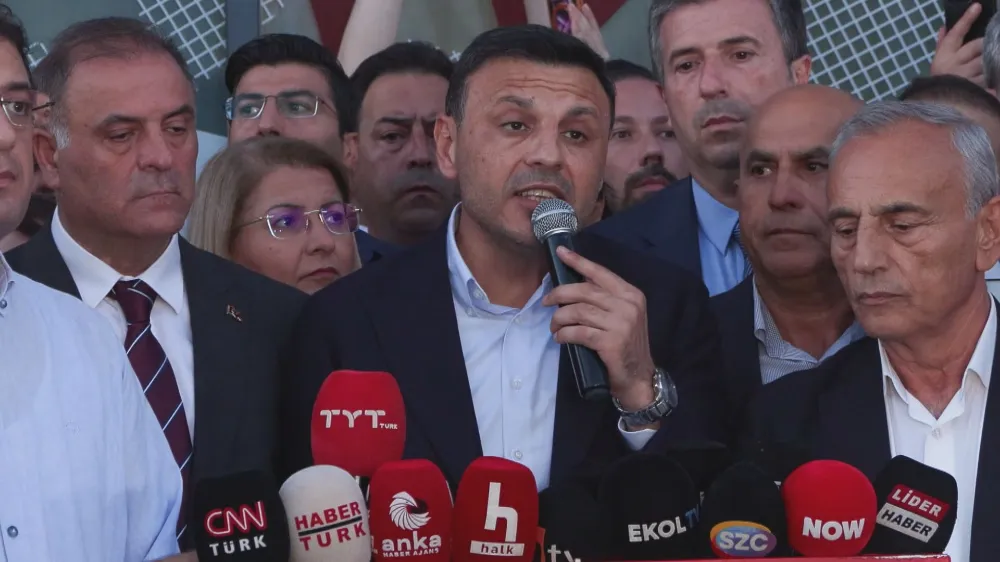 Görevden alınan CHP İstanbul İl Başkanı Özgür Çelik