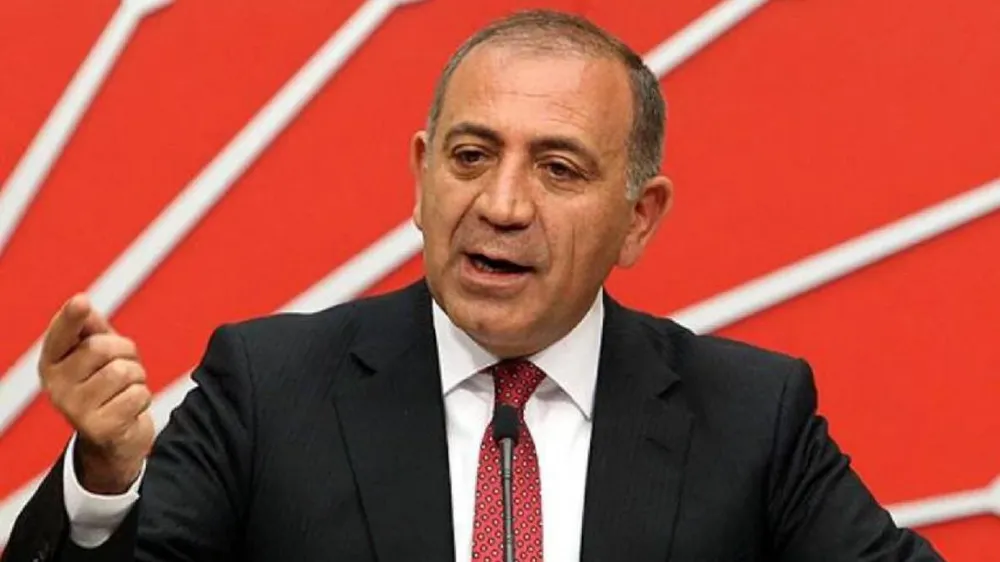 Kayyum olarak atanan heyetten görevi kabul eden Gürsel Tekin,CHP