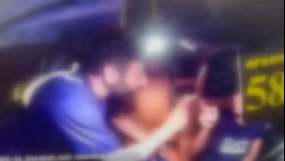 Beyoğlu’nda 16 yaşındaki şüpheli taksiciyi ensesinden bıçaklayıp gasbetmeye çalıştı
